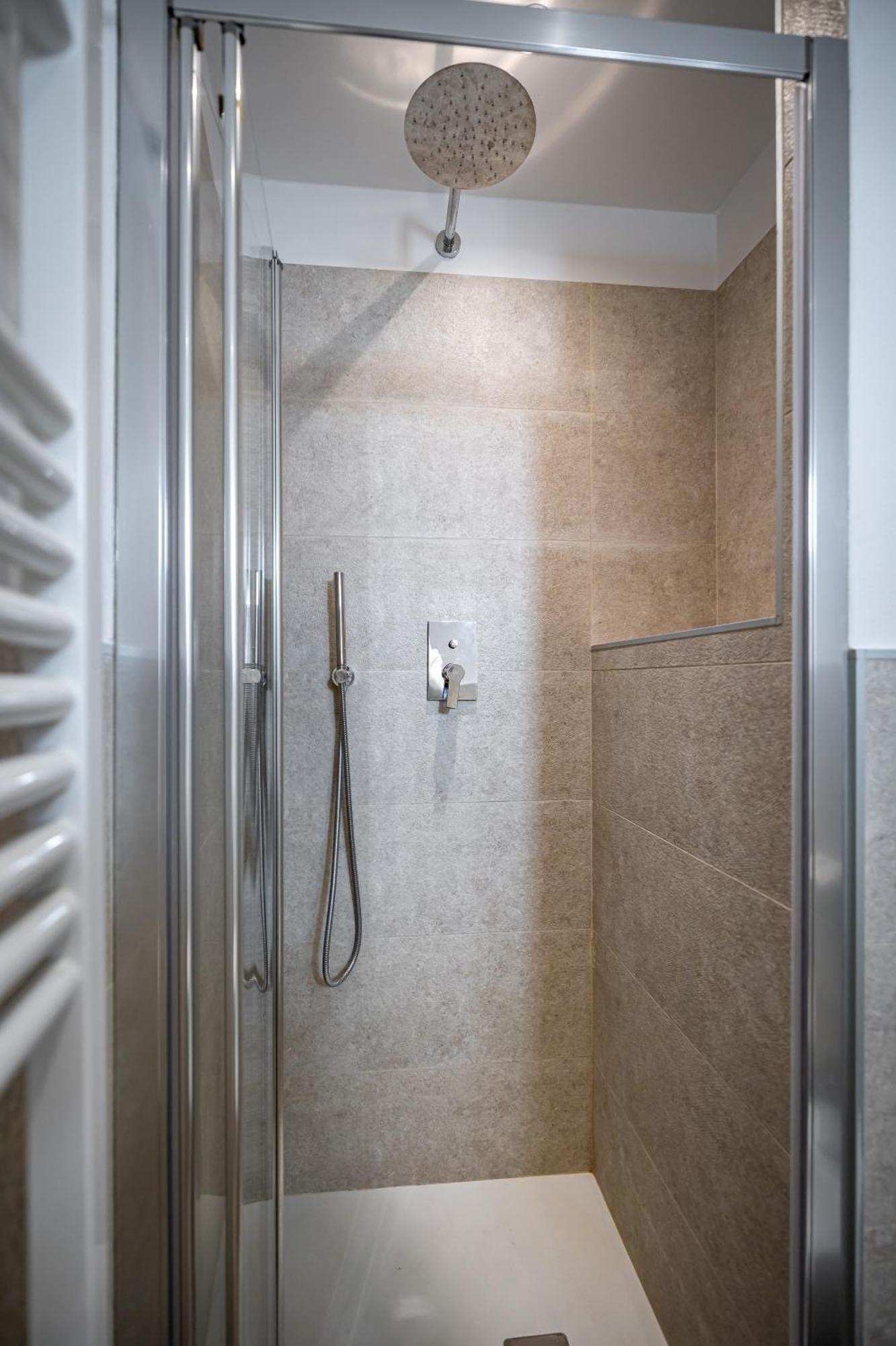 Roommo Via Dei Pilastri Giada Florenz Exterior foto